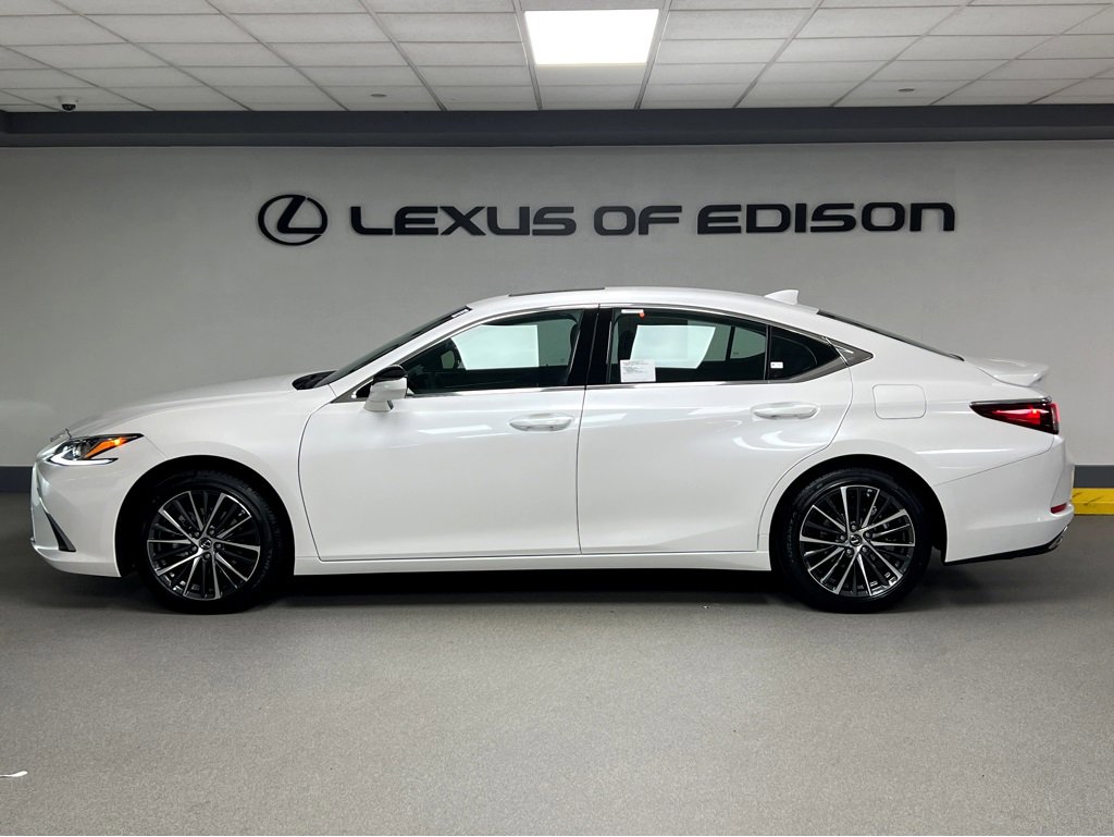 New 2025 Lexus ES 350 w/ Premium Package image 4