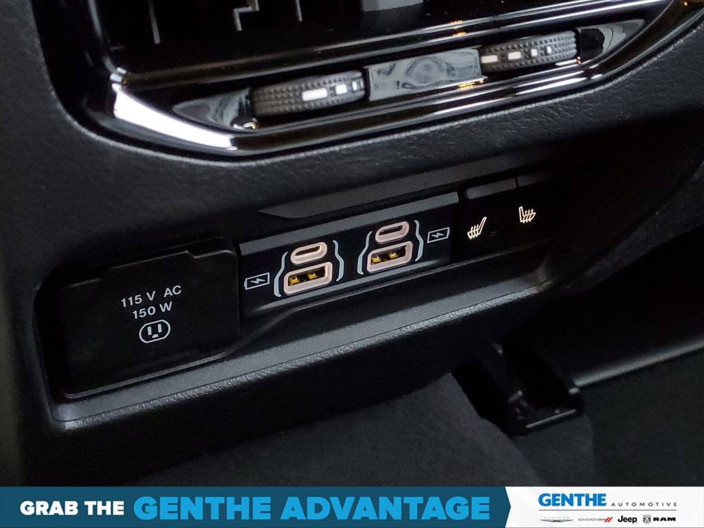 Certified 2024 Jeep Grand Cherokee Limited image 29