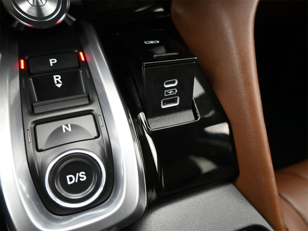 Used 2024 Acura MDX SH-AWD w/ Technology Package image 18