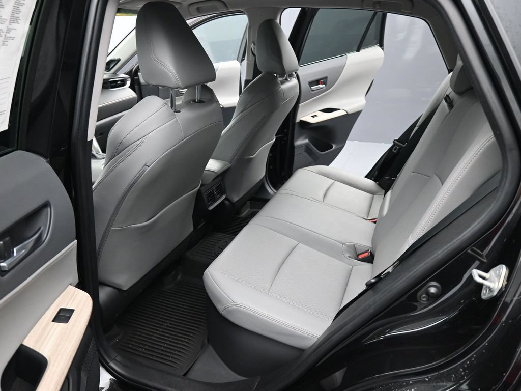 Used 2023 Toyota Venza Limited AWD/4WD image 16