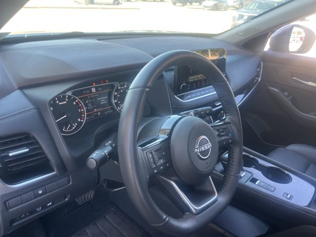 Used 2023 Nissan Rogue SL w/ SL Premium Package image 9