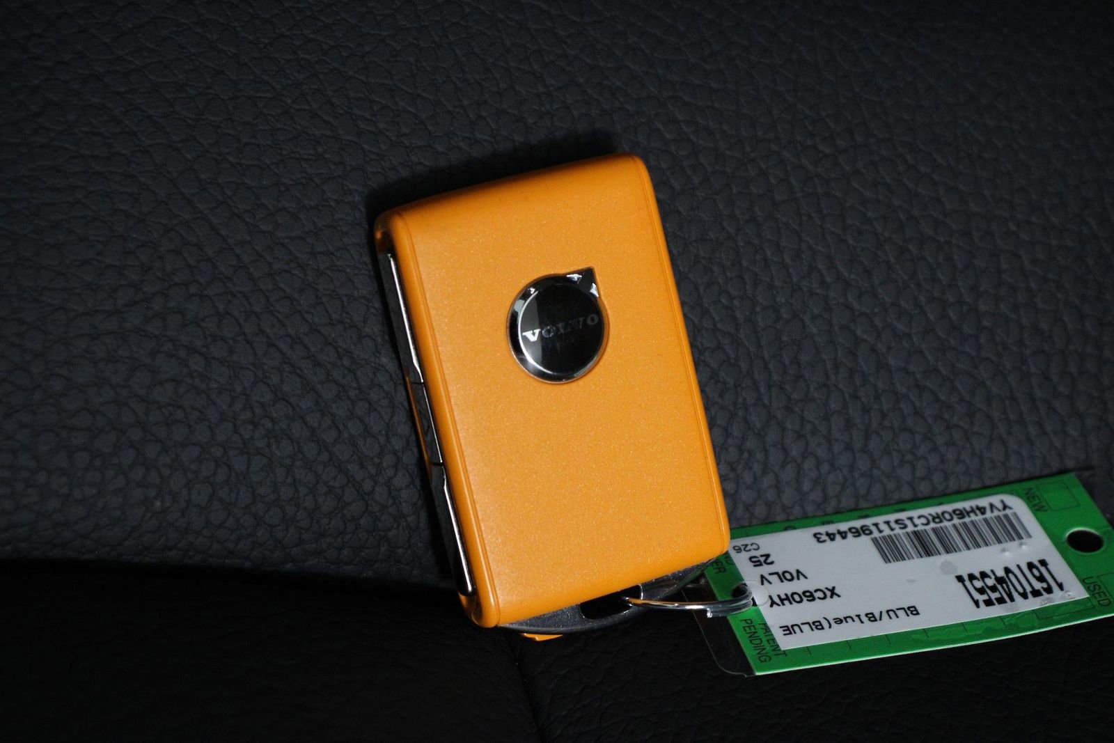 Certified 2025 Volvo XC60 T8 Plus w/ Protection Package Premier image 33