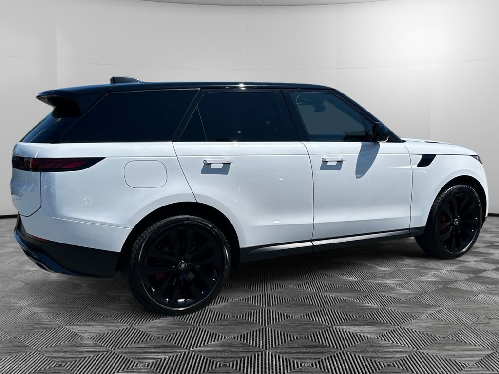 Used 2024 Land Rover Range Rover Sport SE AWD/4WD image 6