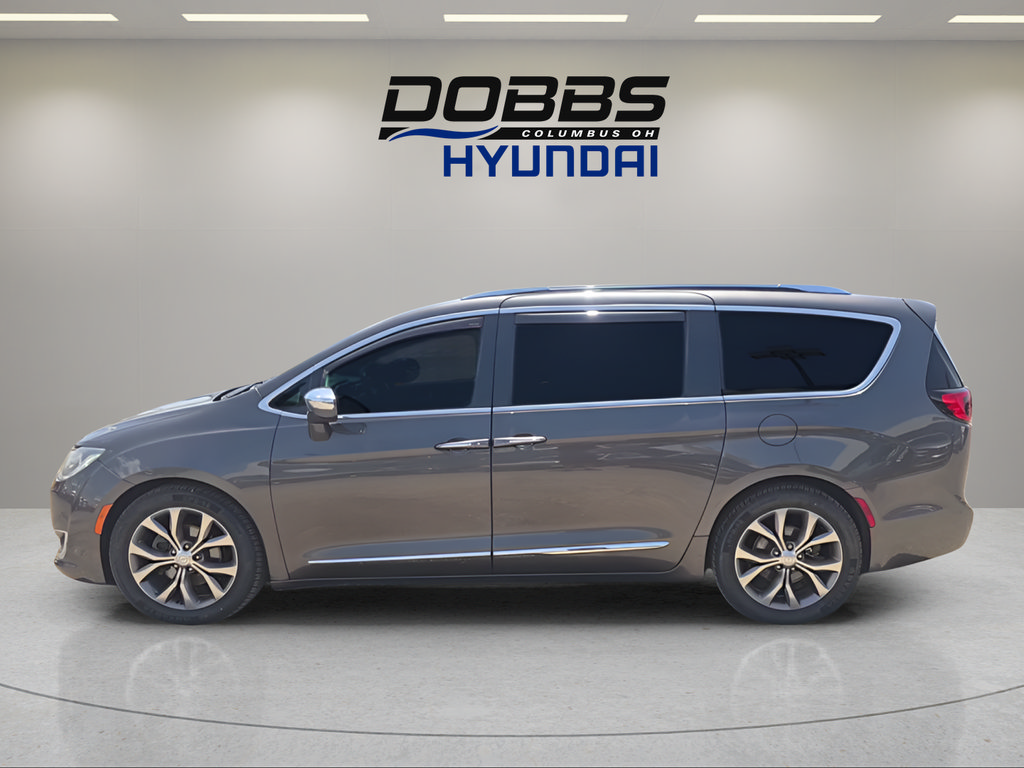 Used 2020 Chrysler Pacifica Limited FWD image 2