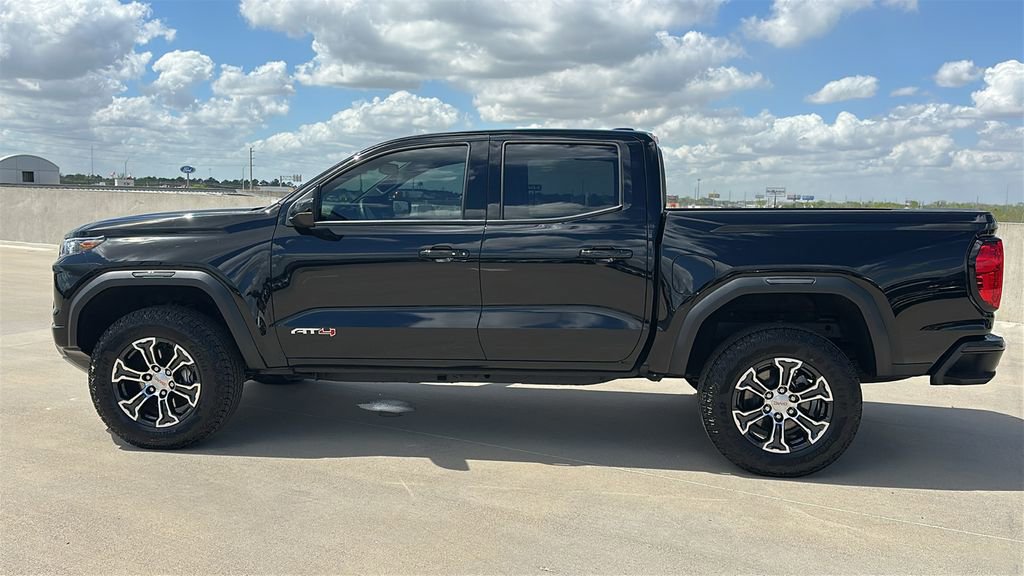 Used 2025 GMC Canyon AT4 image 10