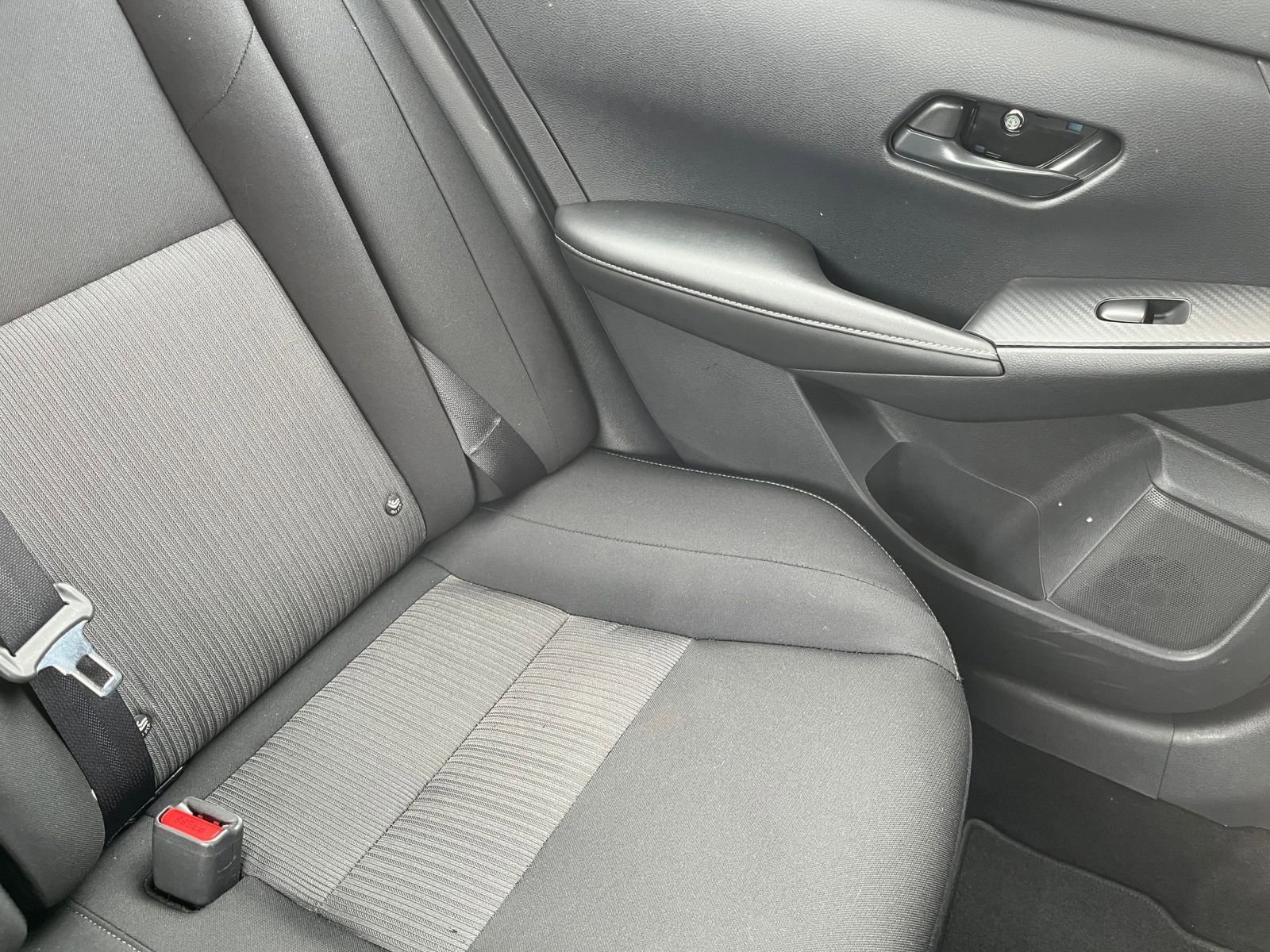 Used 2025 Nissan Sentra SV FWD image 35