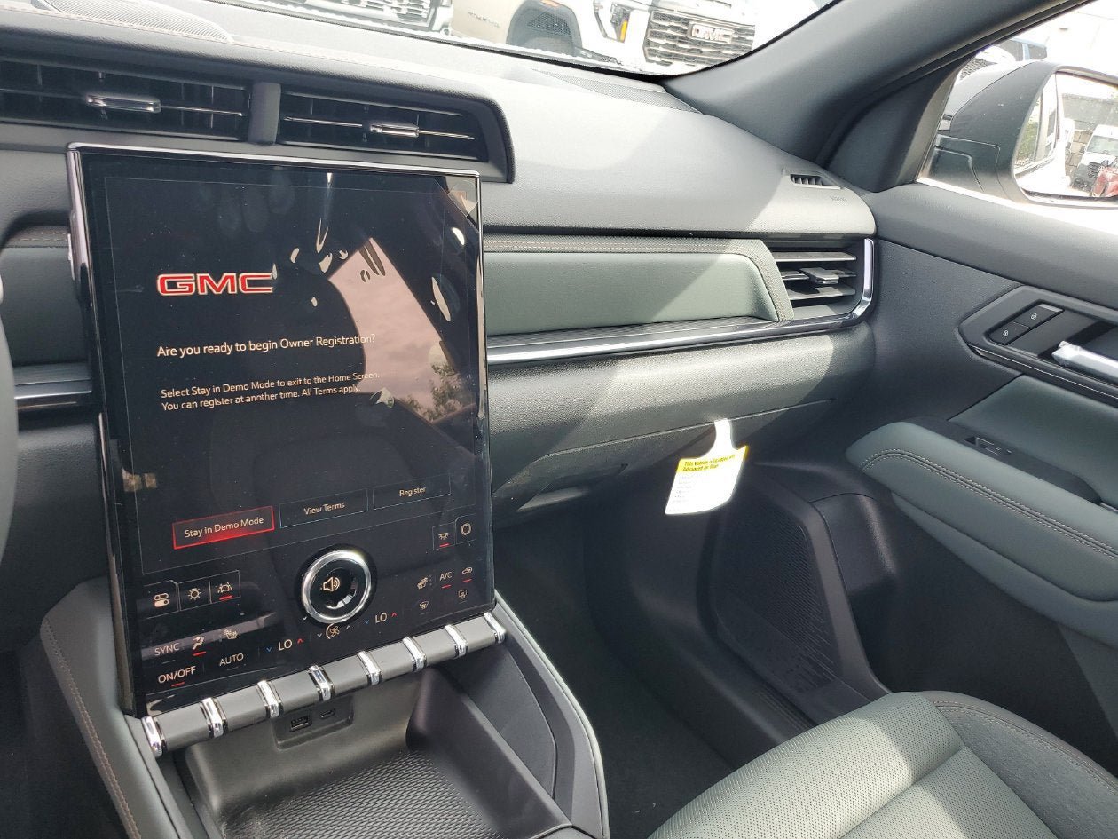 New 2027 GMC Terrain AT4 w/ Technology Package II AWD/4WD image 26