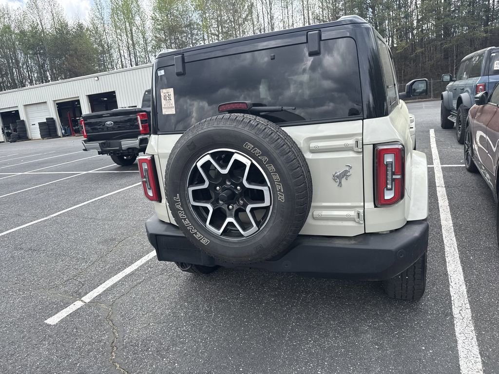 Used 2025 Ford Bronco Outer Banks image 17