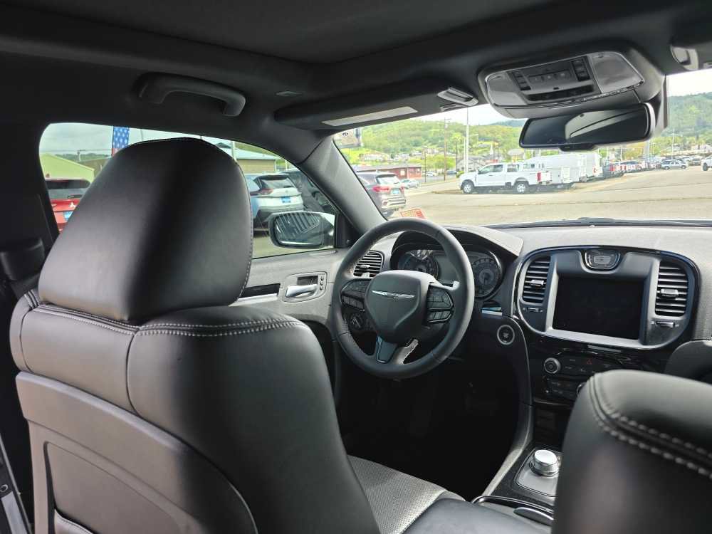 Used 2023 Chrysler 300 S w/ Comfort Group image 10