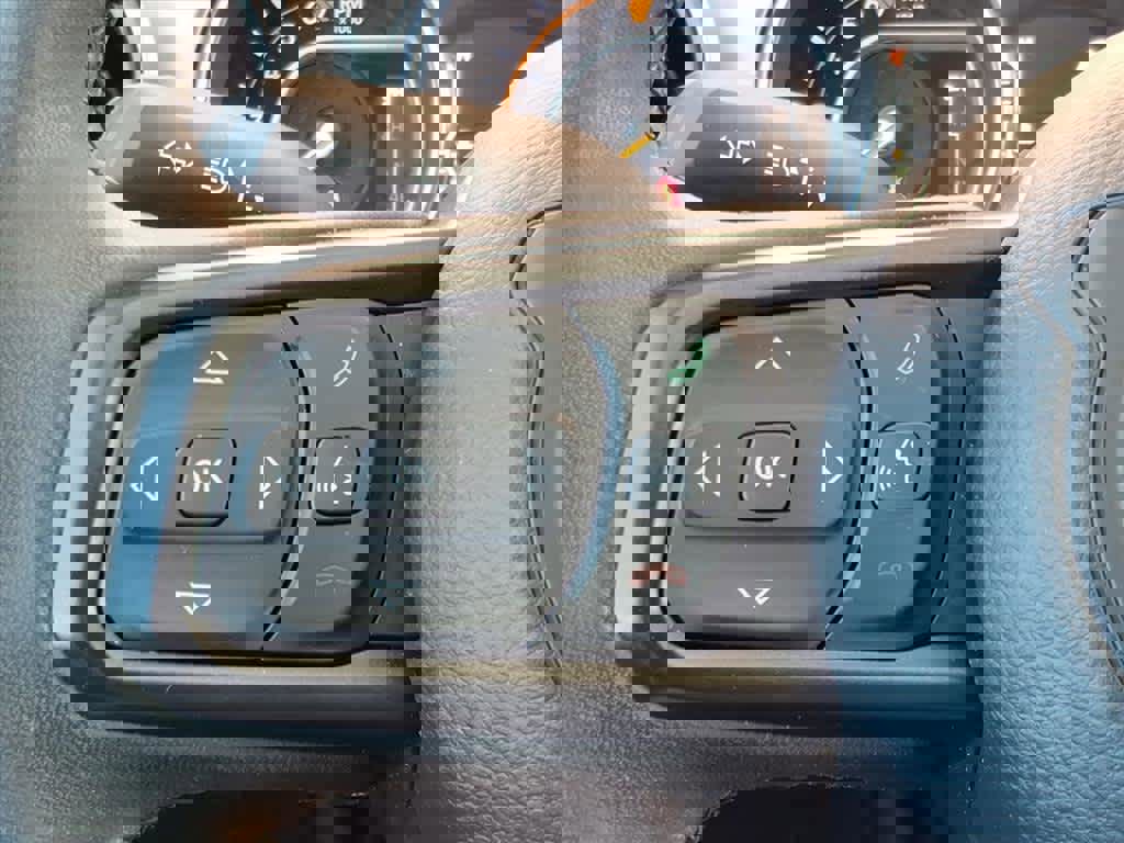 Used 2023 Jeep Gladiator Sport image 15