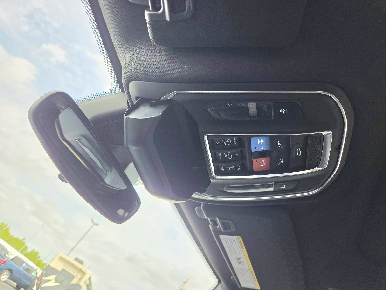 Used 2024 Jeep Grand Cherokee Limited w/ Black Appearance Package image 35