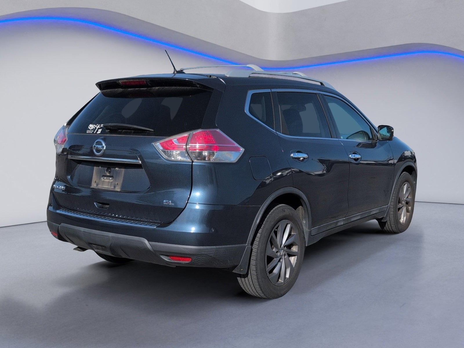 Used 2016 Nissan Rogue SL w/ SL Premium Package image 3