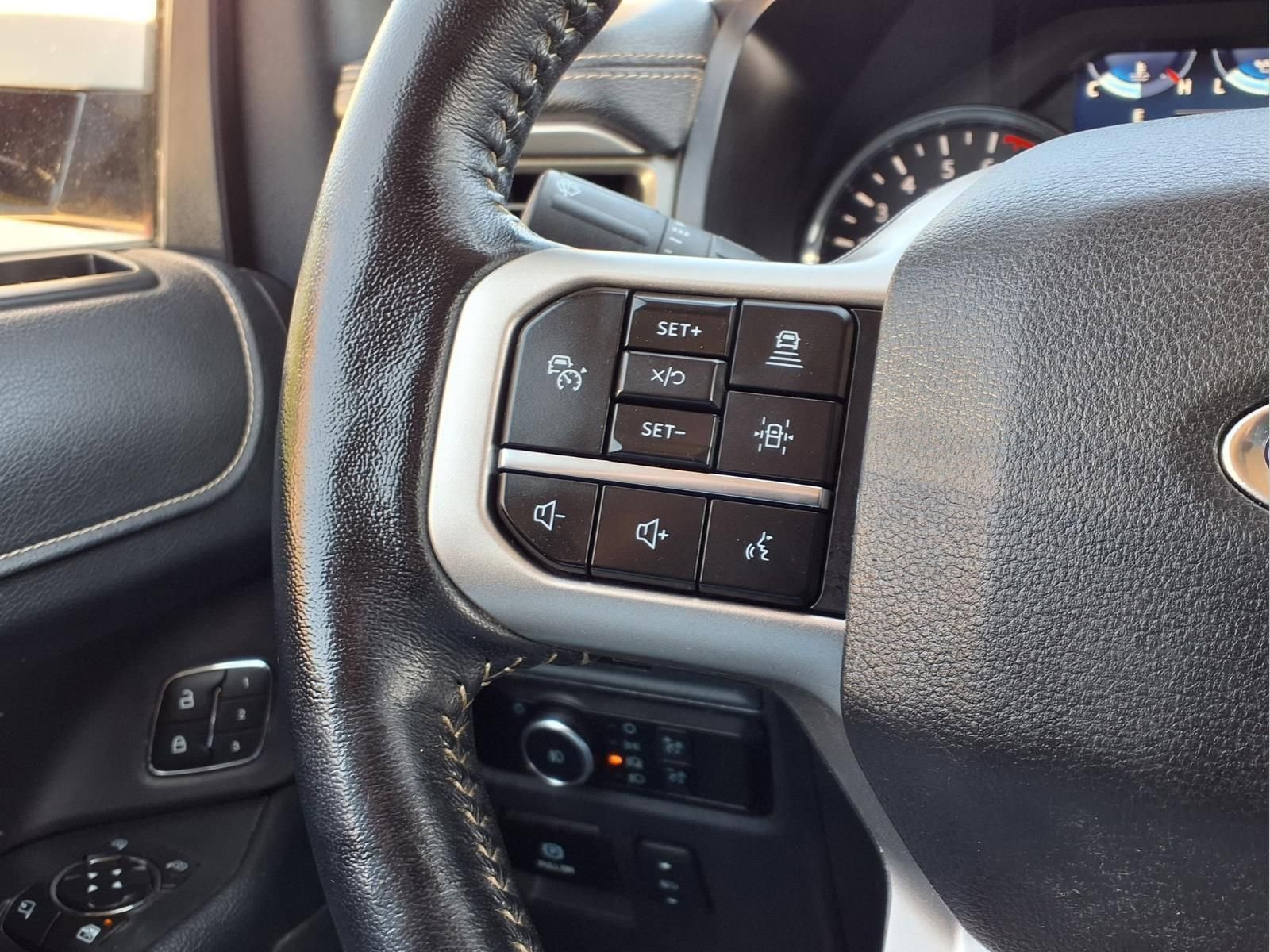 Used 2022 Ford Expedition XLT image 21