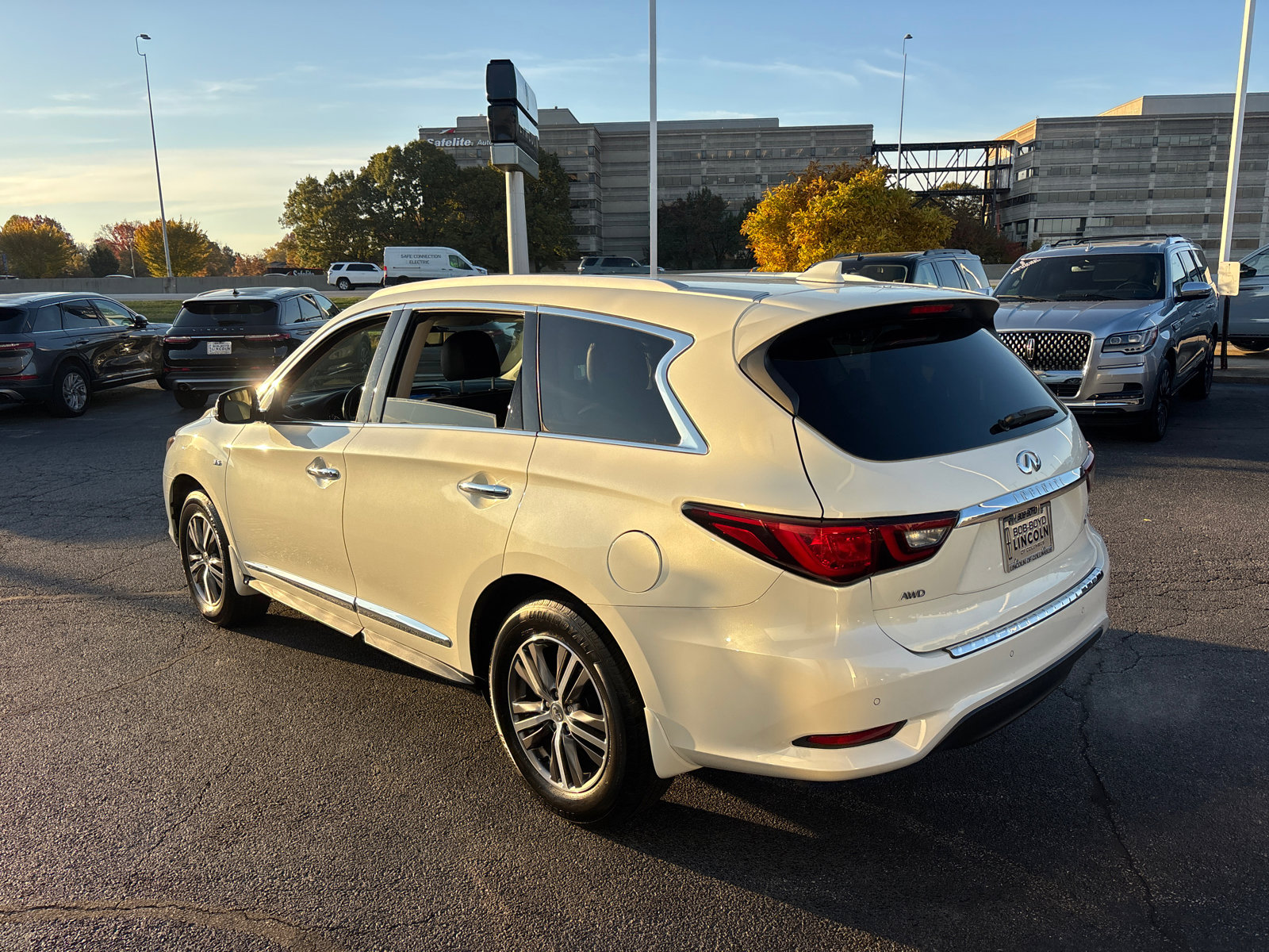 Used 2020 INFINITI QX60 Luxe w/ Essential Package image 5