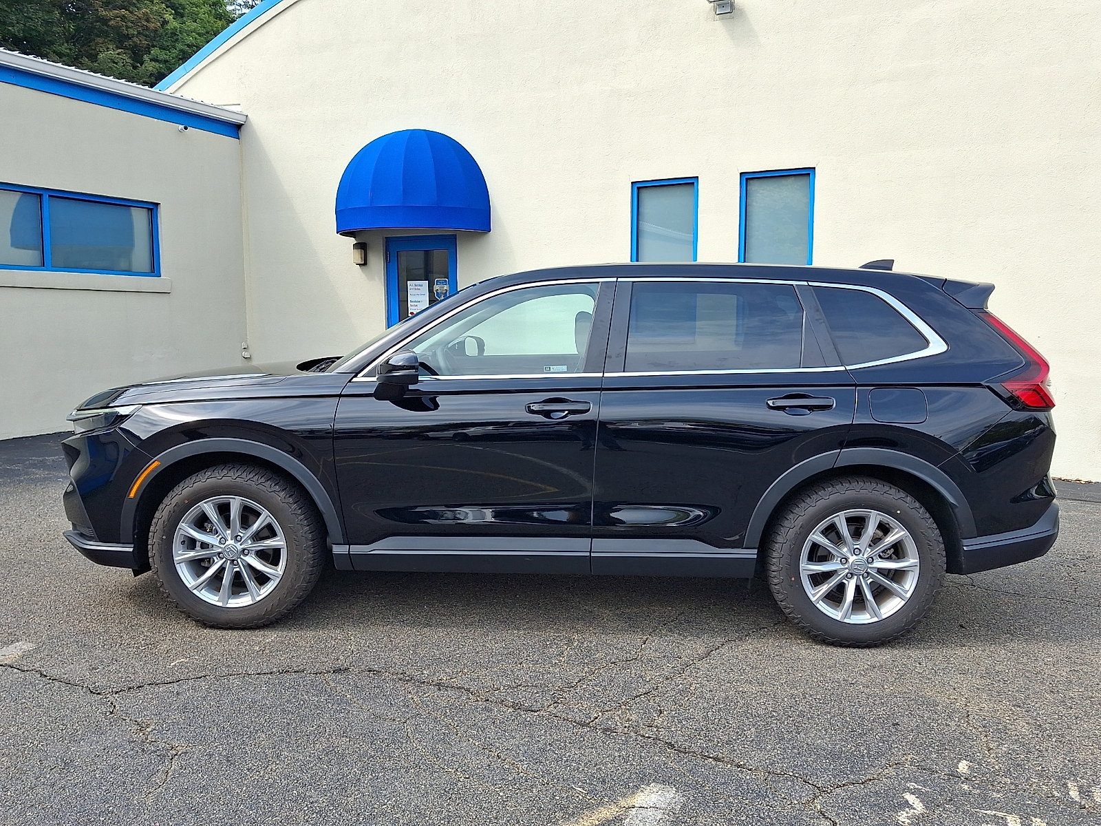 Used 2024 Honda CR-V EX image 7