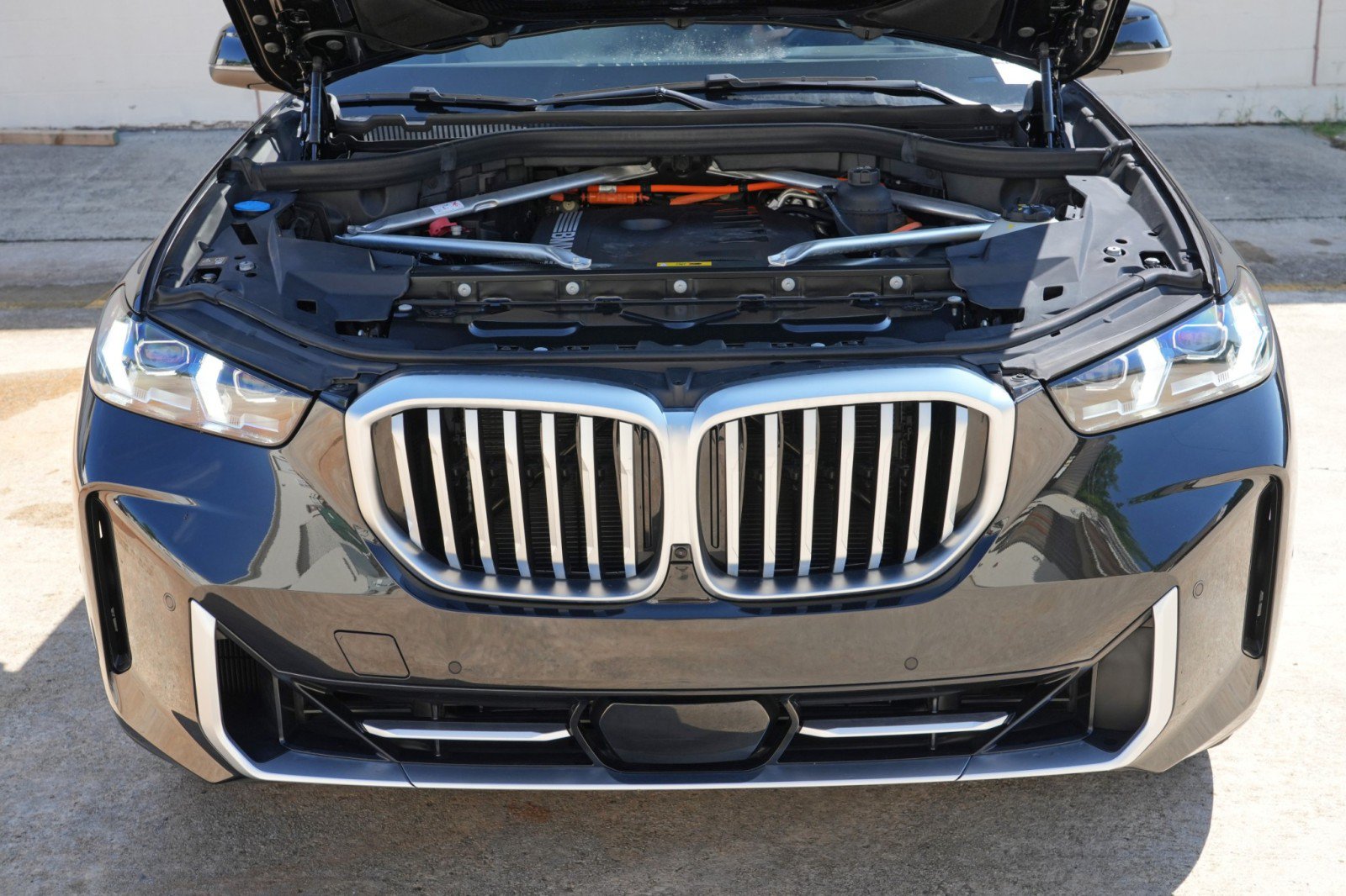 Used 2024 BMW X5 xDrive50e w/ Premium Package AWD/4WD image 7