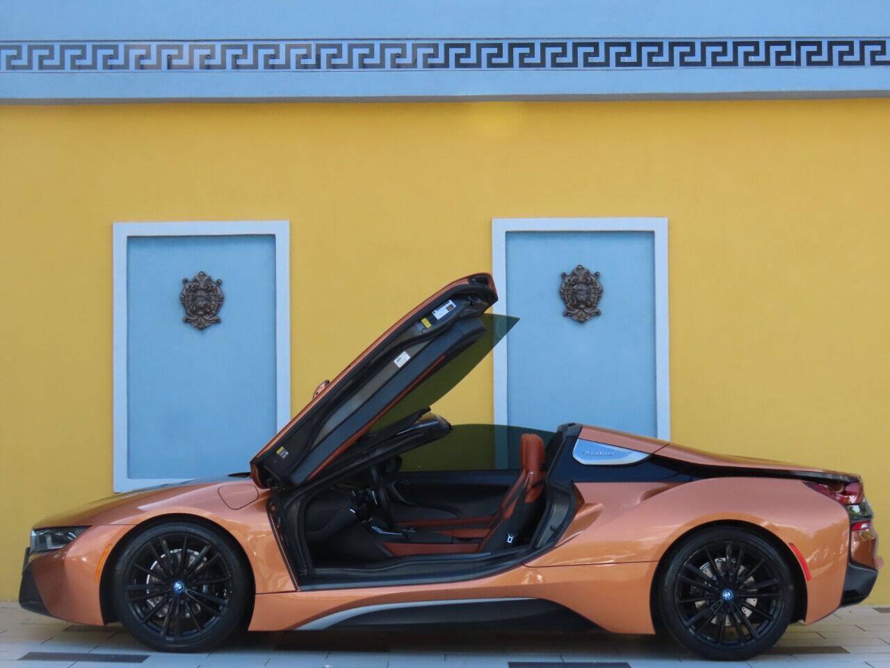 Used 2019 BMW i8 Roadster AWD/4WD image 16