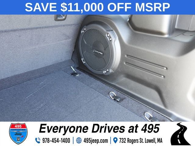 New 2025 Jeep Wrangler Unlimited Sahara w/ Technology Group AWD/4WD image 13
