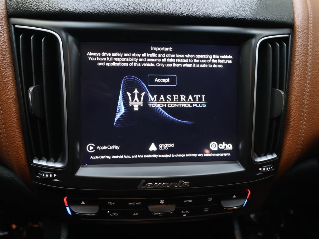 Used 2018 Maserati Levante AWD/4WD image 20