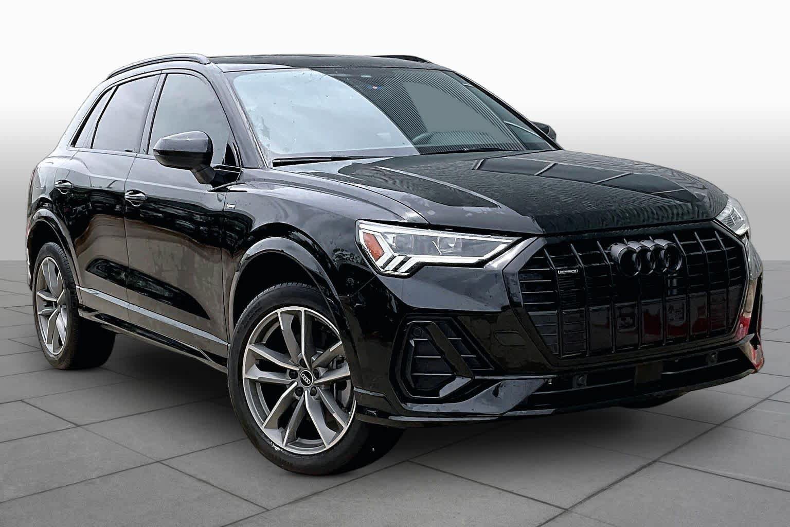 Used 2025 Audi Q3 2.0T Premium w/ Convenience Package AWD/4WD image 3