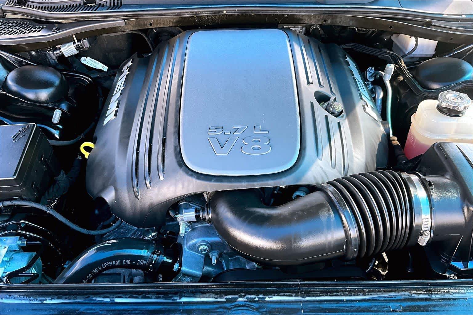 Used 2022 Dodge Challenger R/T w/ Blacktop Package RWD image 27