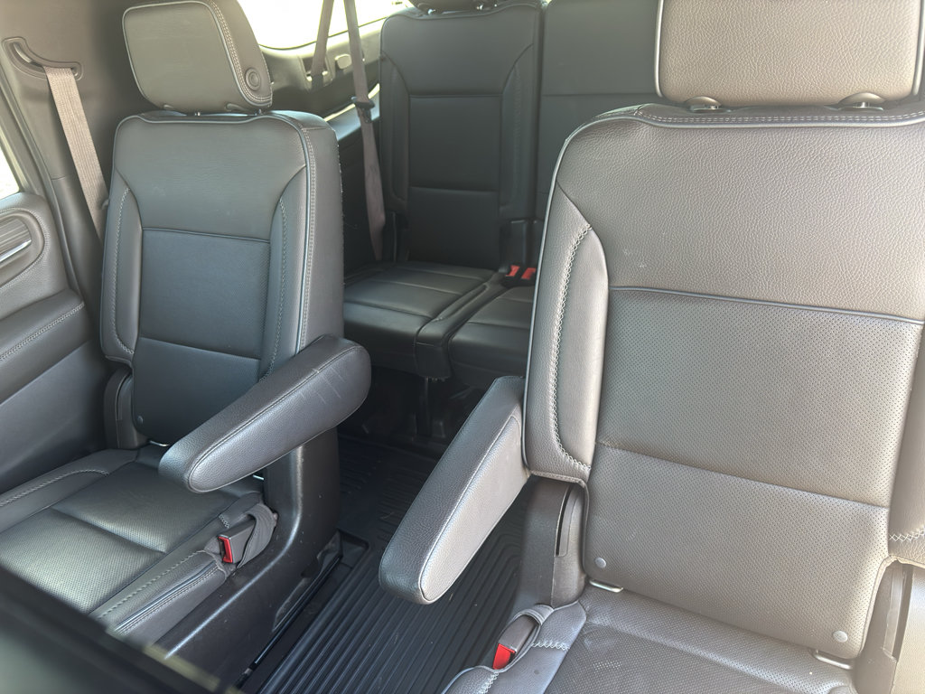 Used 2021 GMC Yukon XL Denali w/ Denali Ultimate Package AWD/4WD image 15