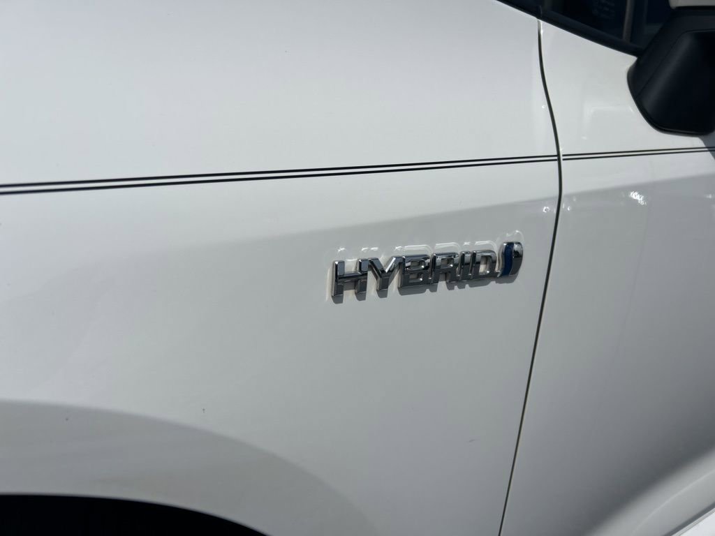 Used 2021 Toyota Corolla LE image 2