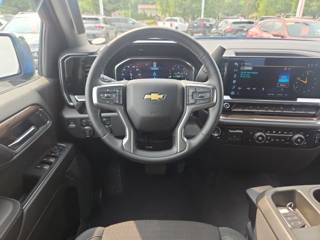Used 2023 Chevrolet Silverado 1500 LT AWD/4WD image 14