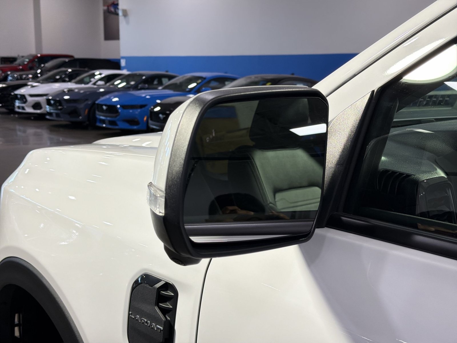Used 2025 Ford Ranger Lariat w/ FX4 Off-Road Package AWD/4WD image 15