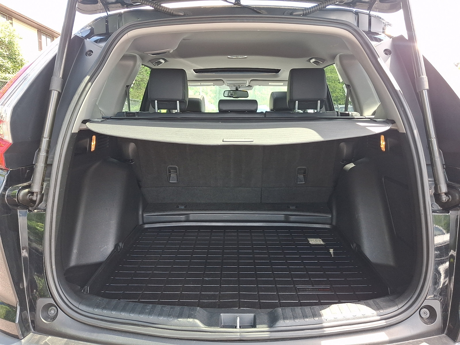Used 2018 Honda CR-V Touring image 29