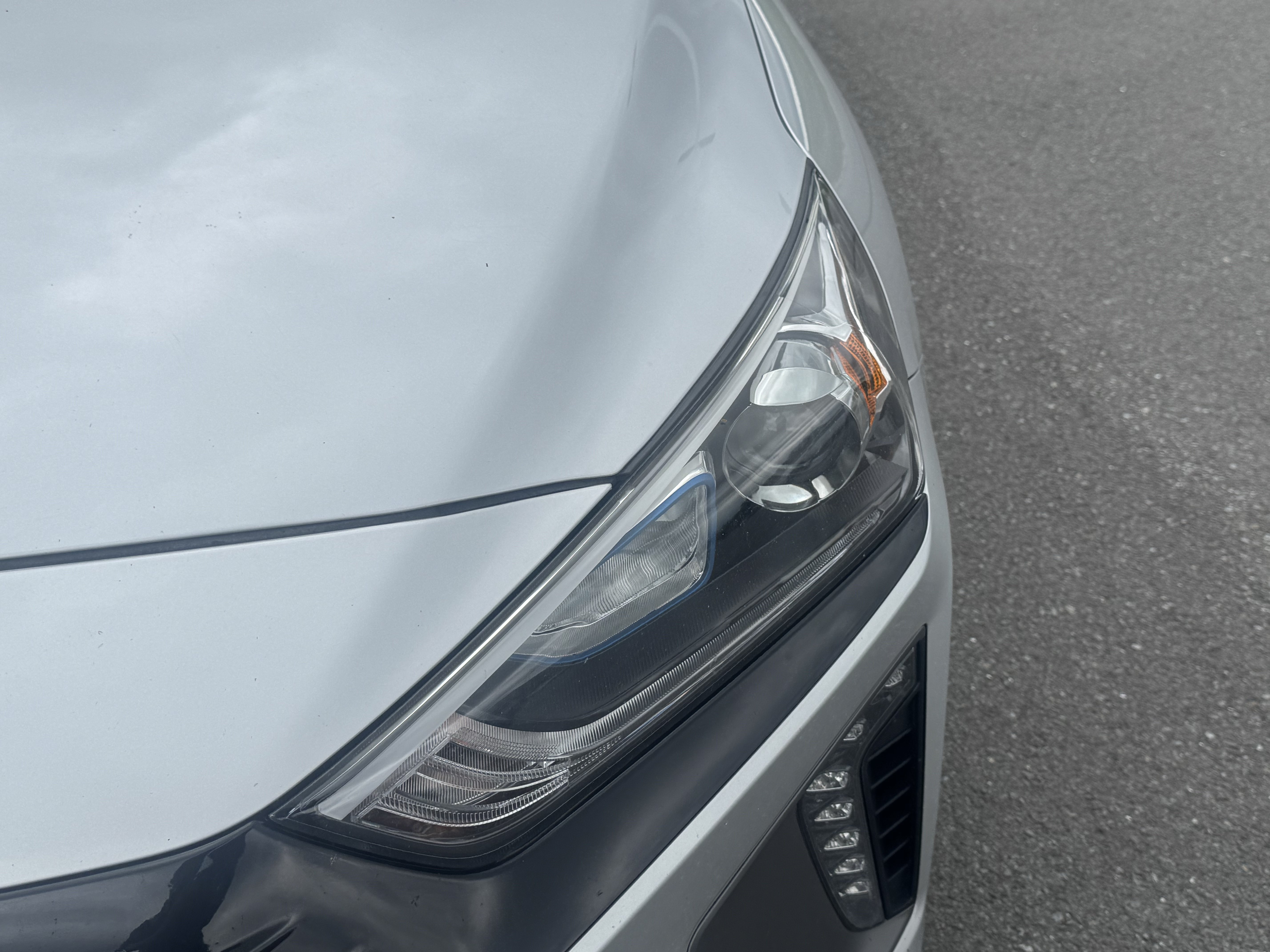 Used 2019 Hyundai Ioniq Plug-In Hybrid FWD image 10