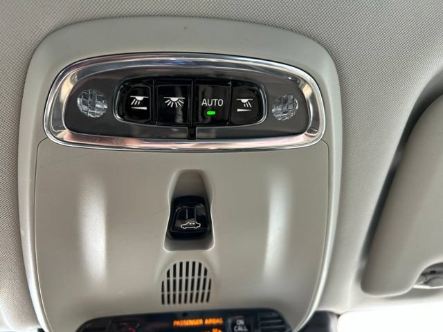 Used 2018 Volvo XC60 T6 Momentum w/ Vision Package AWD/4WD image 12