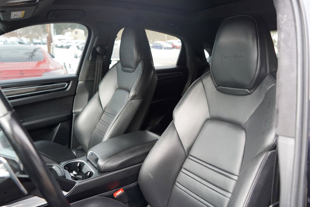 Used 2021 Porsche Cayenne Turbo image 28