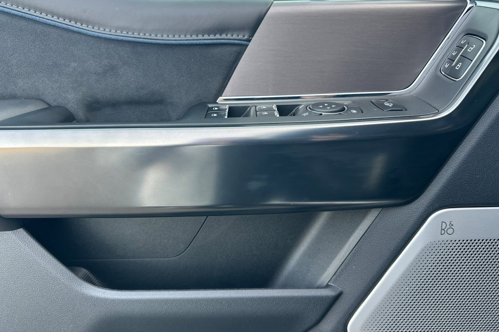 New 2026 Ford F250 Platinum w/ Tremor Off-Road Package image 10