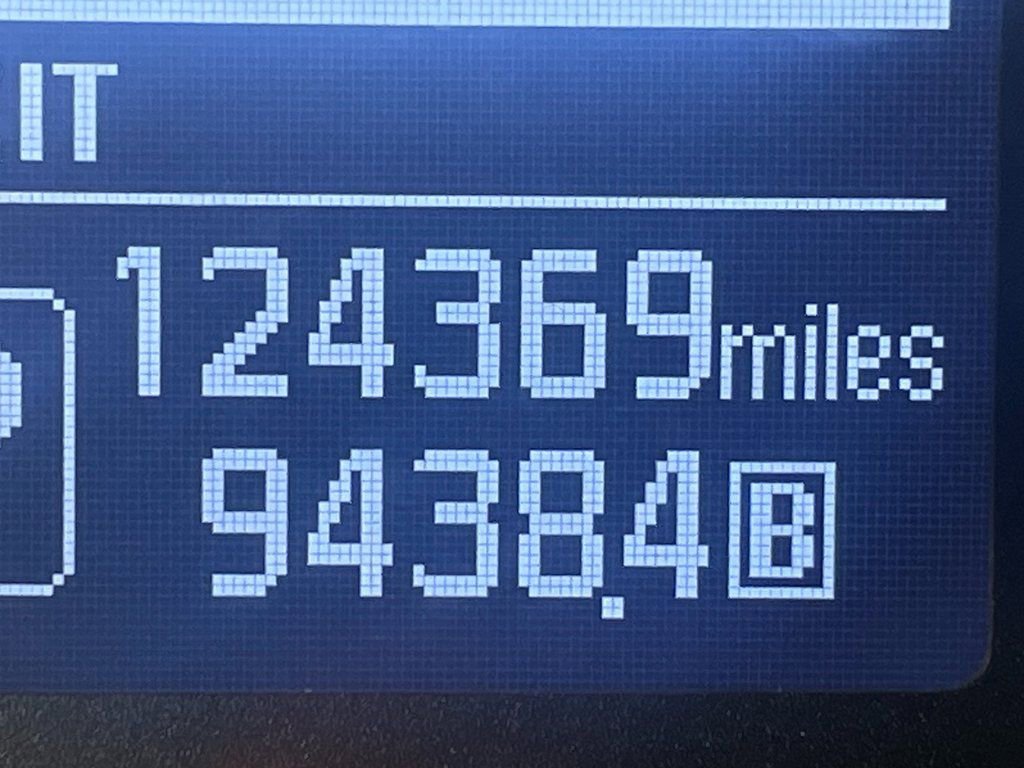 Used 2017 INFINITI Q70 L 3.7 image 17