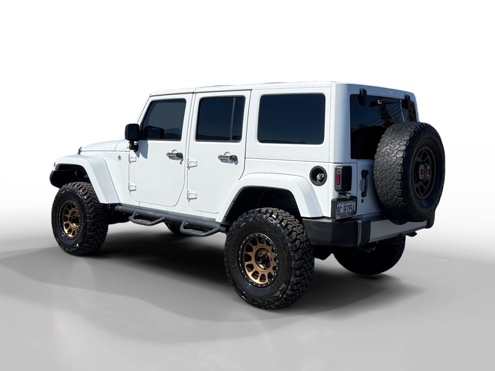Used 2017 Jeep Wrangler Unlimited Sahara w/ Connectivity Group AWD/4WD image 3