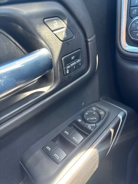 Used 2021 Chevrolet Silverado 1500 LTZ AWD/4WD image 10