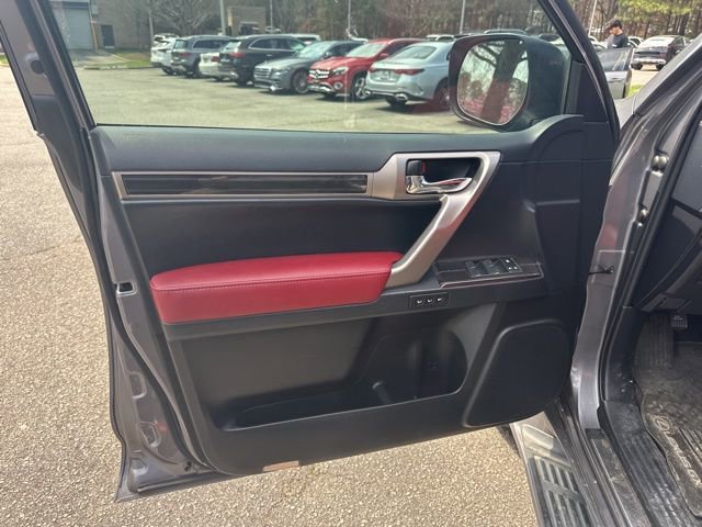 Used 2021 Lexus GX 460 Premium w/ Premium Package image 11