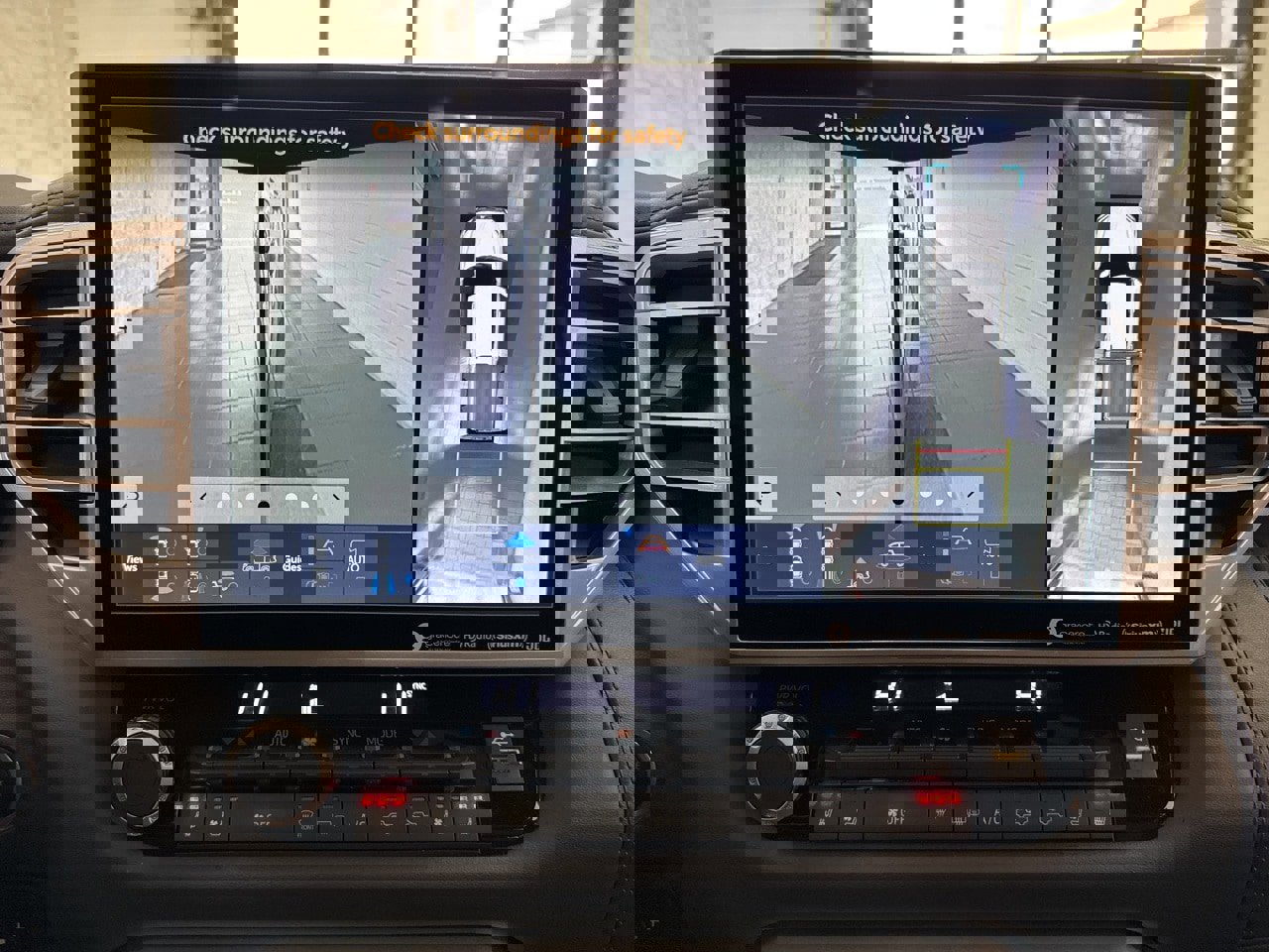 Used 2023 Toyota Tundra Platinum image 31