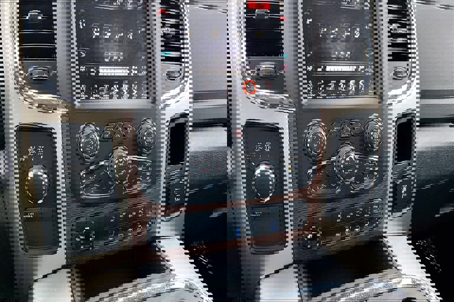 Used 2016 RAM 2500 Laramie image 32