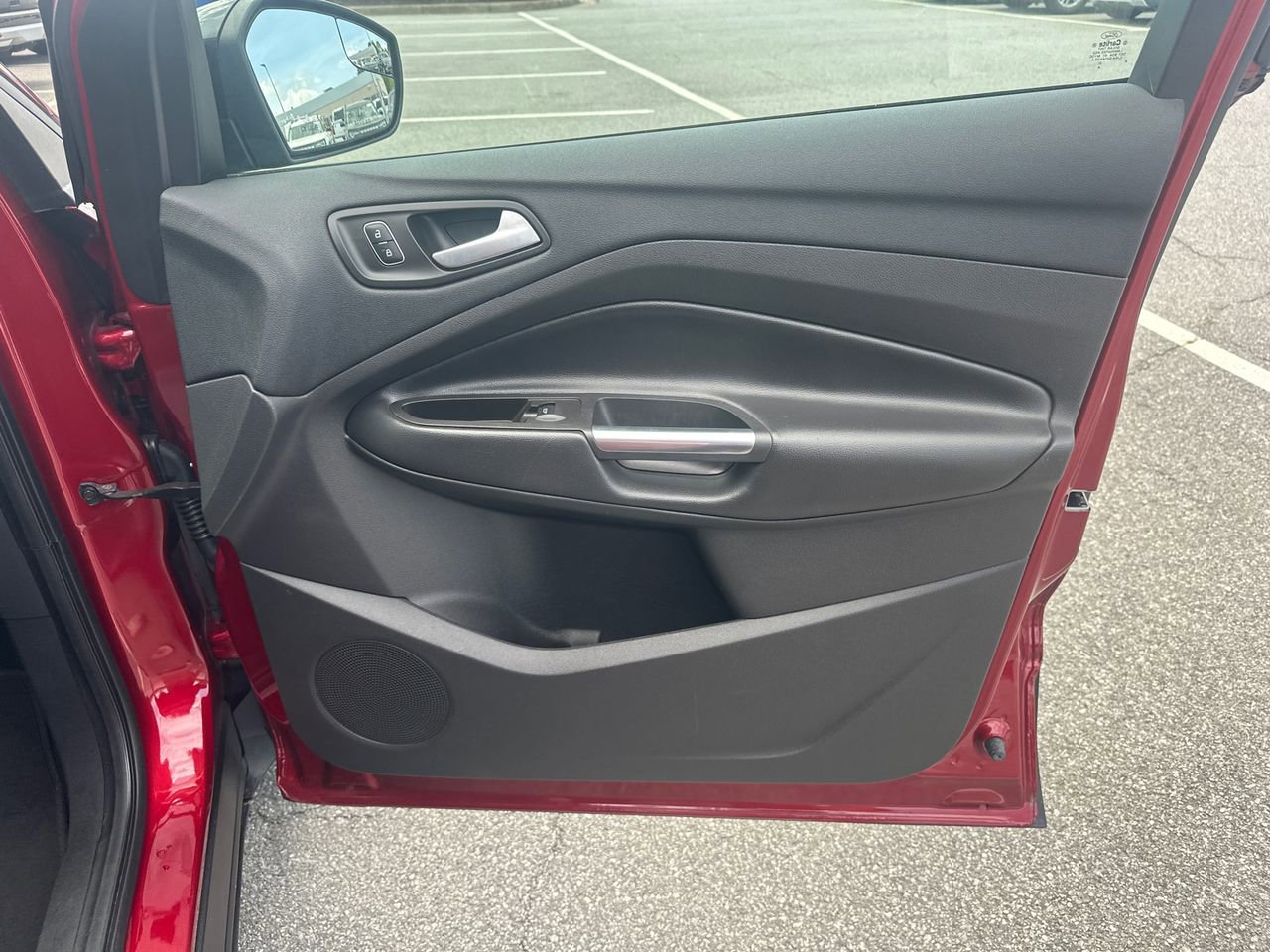 Used 2018 Ford Escape SE w/ SE Sport Appearance Package image 14