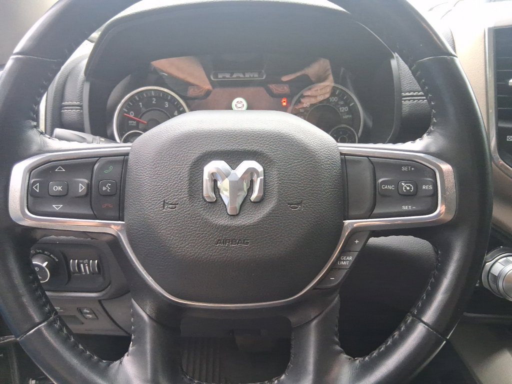 Used 2022 RAM 1500 Laramie AWD/4WD image 11
