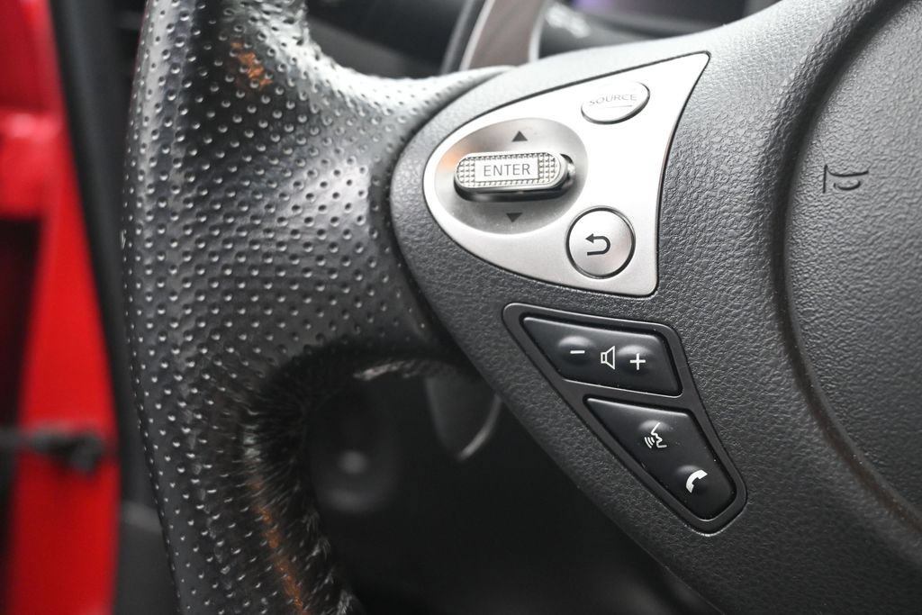 Used 2016 Nissan 370Z Coupe RWD image 17