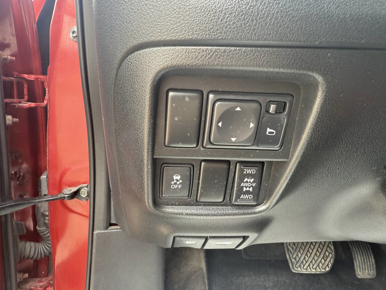 Used 2015 Nissan Juke SV image 23