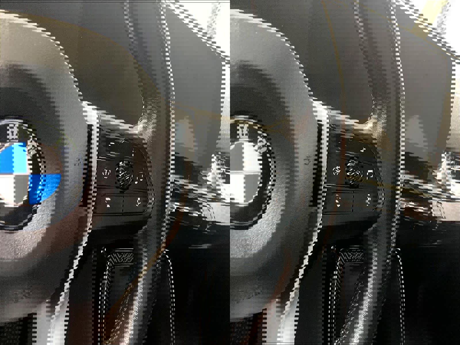 Used 2023 BMW X1 xDrive28i image 25