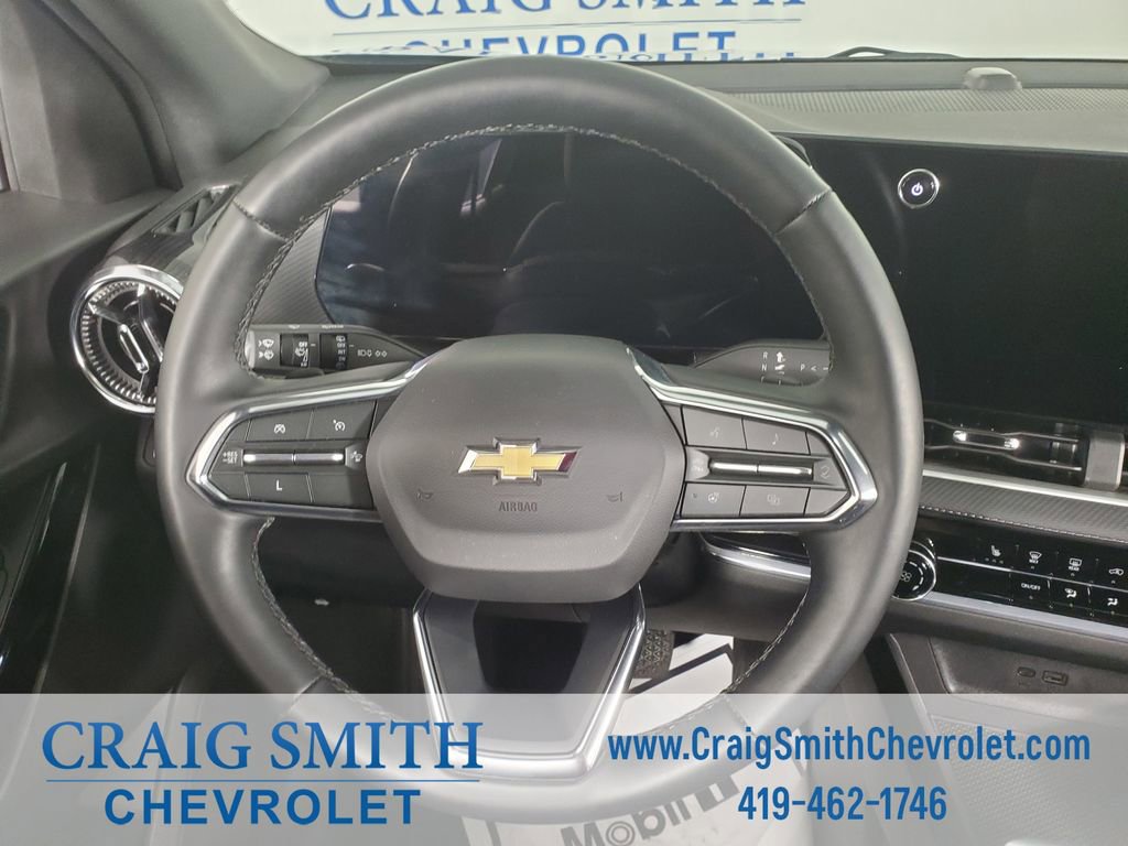 Used 2025 Chevrolet Equinox LT w/ Safety and Technology Package FWD image 16