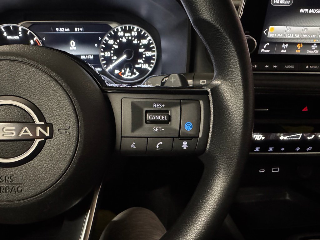 Used 2023 Nissan Rogue SV image 25