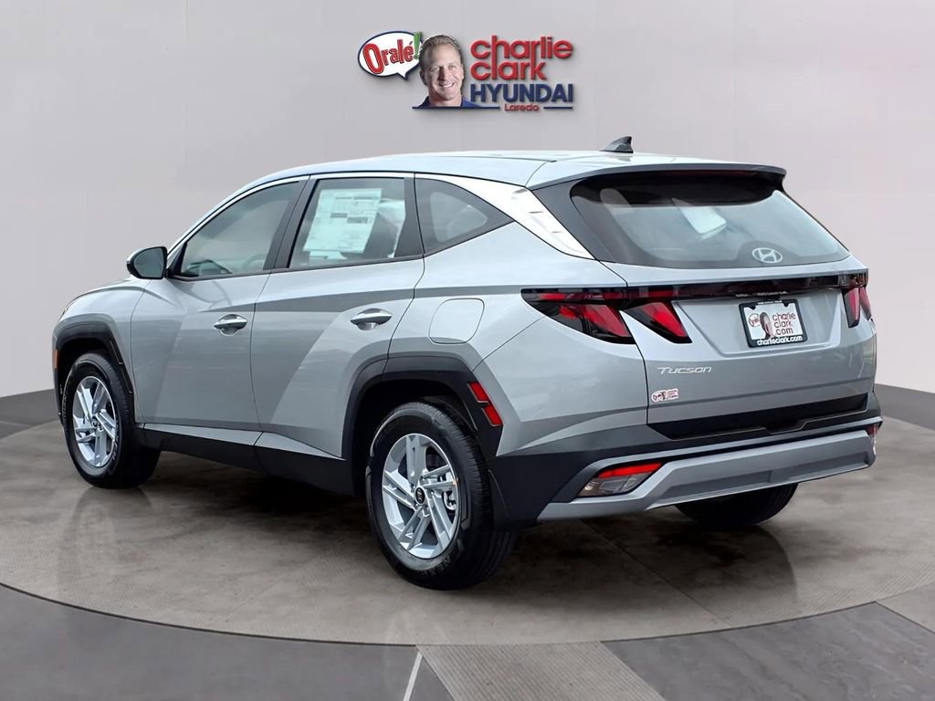 New 2026 Hyundai Tucson SE image 3