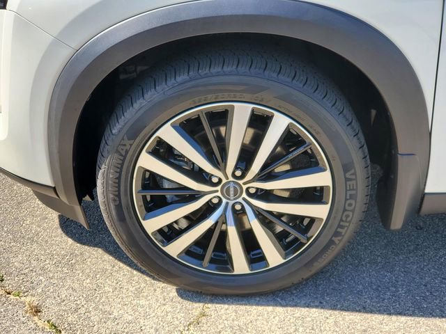 Certified 2023 Nissan Pathfinder Platinum image 11