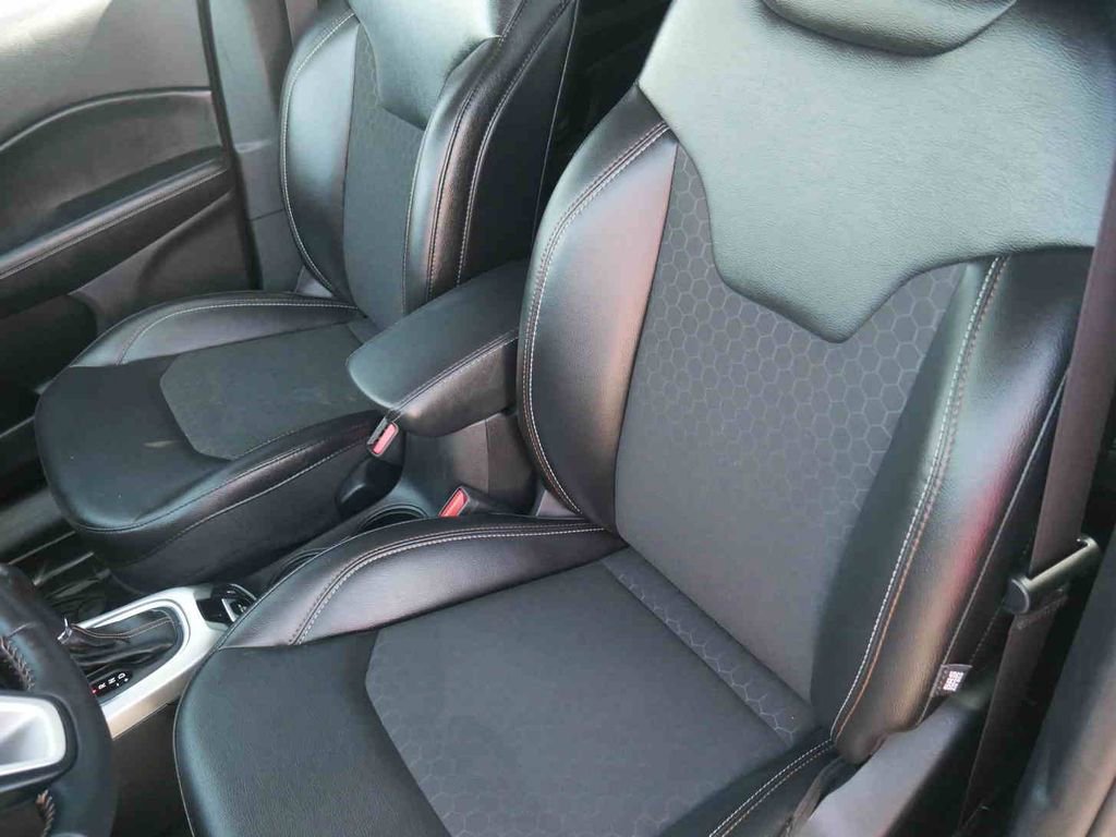 Used 2019 Jeep Compass Latitude w/ Popular Equipment Group image 30